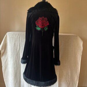 Vintage Betsey Johnson Rose Embroidered Black Velvet Duster Coat Faux Fur P